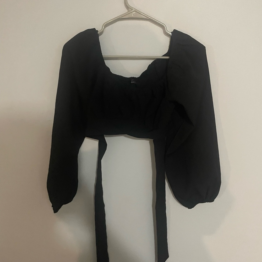 Black crop top